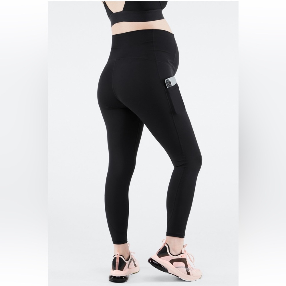 Fabletics Pureluxe High Waisted Maternity 7/8 Leggings